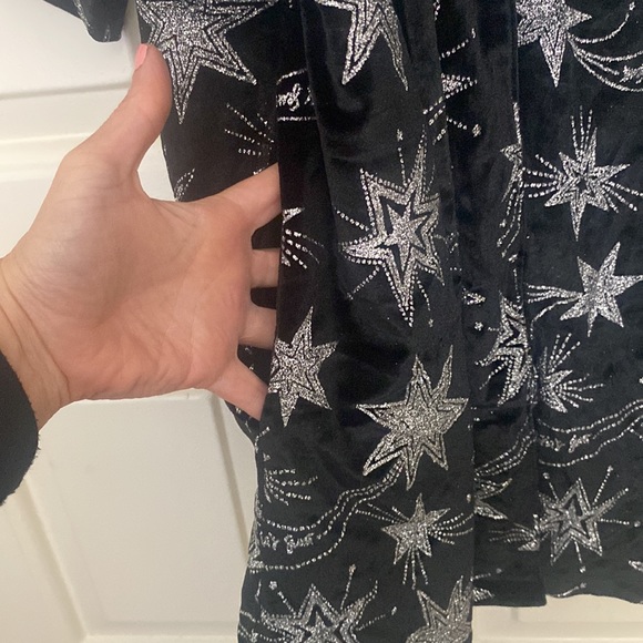 Victoria’s Secret Velvet Star Robe - Picture 7 of 8